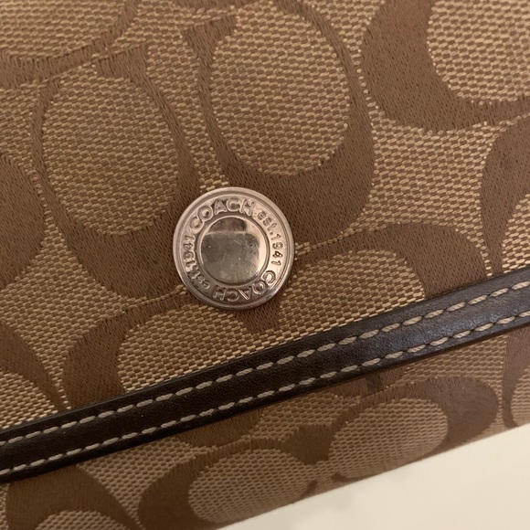 Coach Signature Collection Wallet - Picture 9 of 10